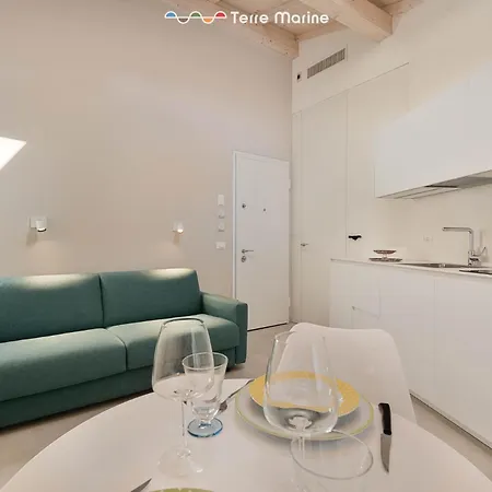 Ambra, Terre Marine 蒙特罗索阿尔马雷